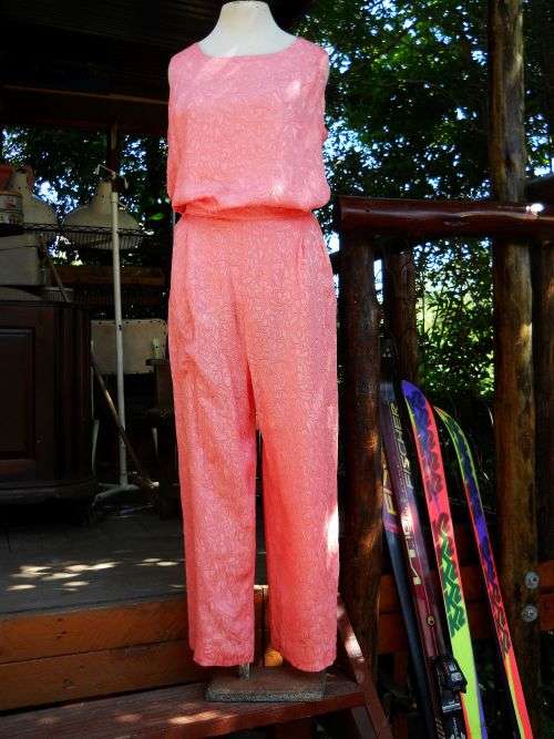 1980s Vintage Three Piece Suit Marlene Dietrich Style in Pink Satin Size 12