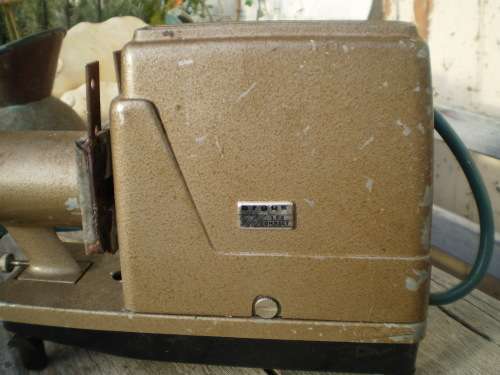 Vintage Argus 300 Compact slide projector working perfectly