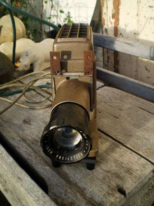 Vintage Argus 300 Compact slide projector working perfectly