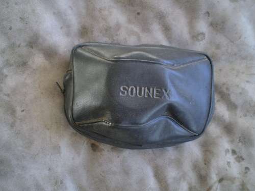 Vintage Sounex Deluxe 1 35mm camera