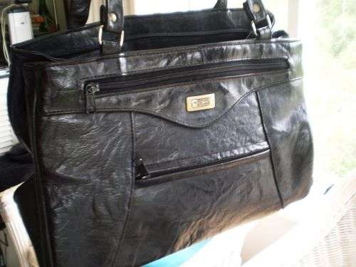 Black Vintage Leather Hand Bag very good condition