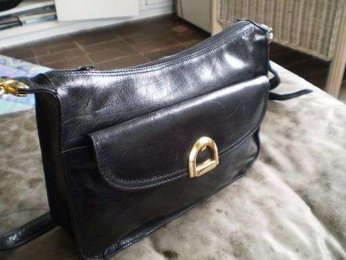 Vintage Genuine Black Leather Hand Bag Christin very good condition