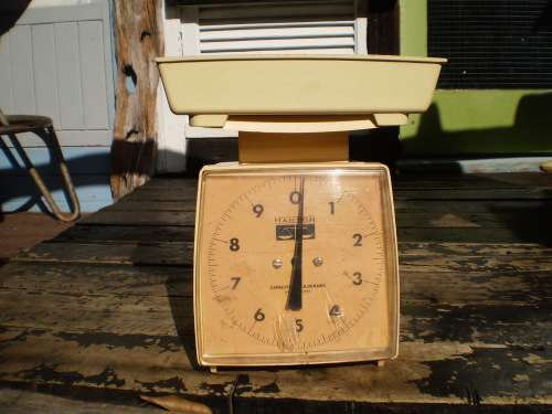 1950s Hansen Kitchen Scale