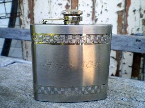 Beautiful Stainless Steel Engraved 'Happy 40th" Hip Flask 5 oz ideal birthday gift
