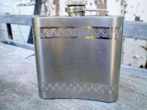 Beautiful Stainless Steel Engraved 'Happy 40th" Hip Flask 5 oz ideal birthday gift