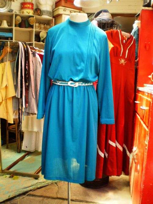 Original 1970's Vintage Emerald Long Sleeves And Collar Day Dress With Belt Size 12