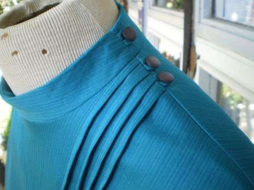 Original 1970's Vintage Emerald Long Sleeves And Collar Day Dress With Belt Size 12