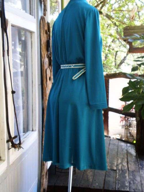 Original 1970's Vintage Emerald Long Sleeves And Collar Day Dress With Belt Size 12