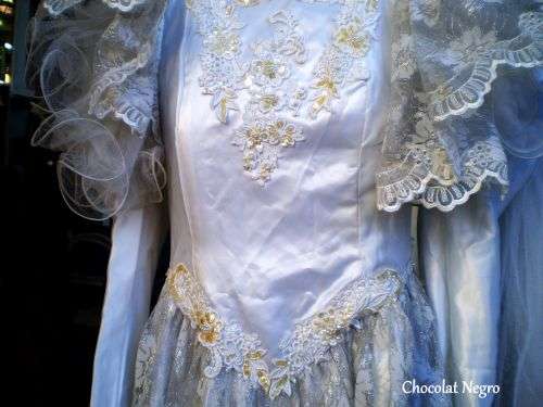 Stunning Vintage Original 1980s Satin And Lace Wedding Dress Train And Veil size 10