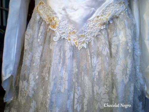 Stunning Vintage Original 1980s Satin And Lace Wedding Dress Train And Veil size 10