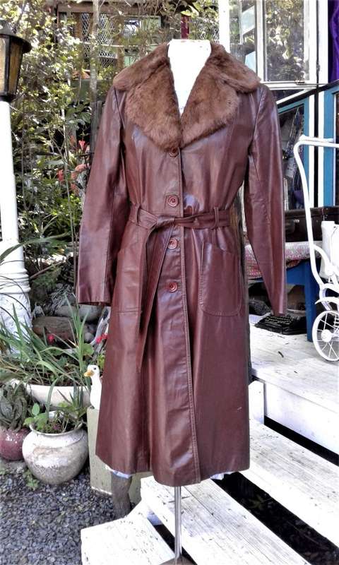 Vintage Genuine Juan Herraez Leather Coat With Fur Collar And Belt SIze 10 bobshop .za