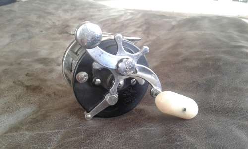 Vintage Penn Surfmaster Fishing Reel No.100