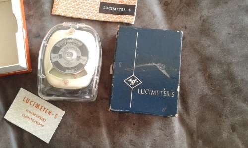 Vintage Agfa Lucimeter S 35mm external film exposure meter complete with box and manual