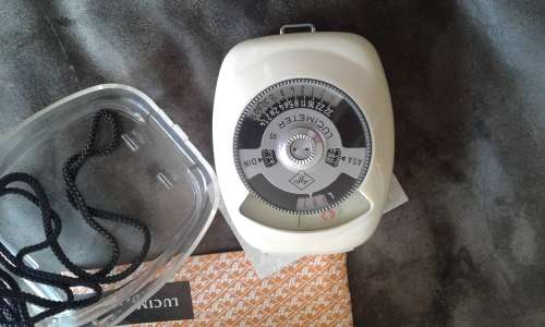 Vintage Agfa Lucimeter S 35mm external film exposure meter complete with box and manual