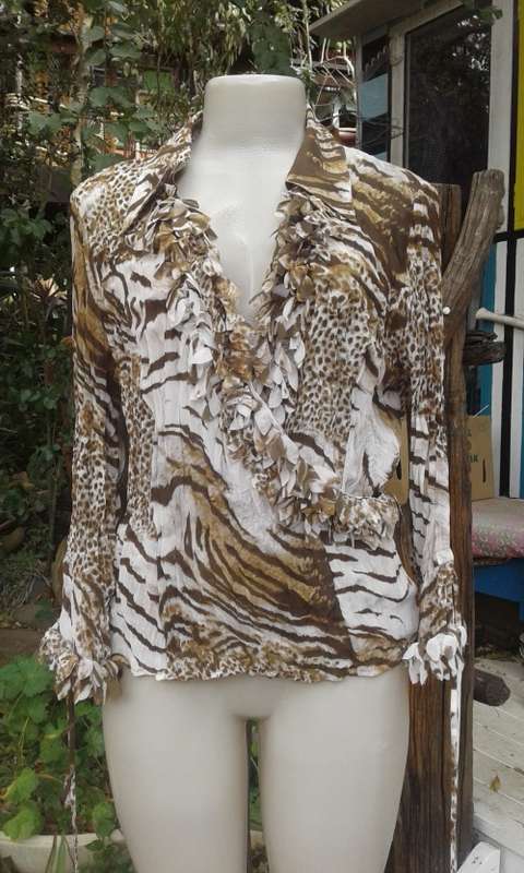 Animal Print Chiffon Blouse By Violet And Claire With Fringe Collar Size 12