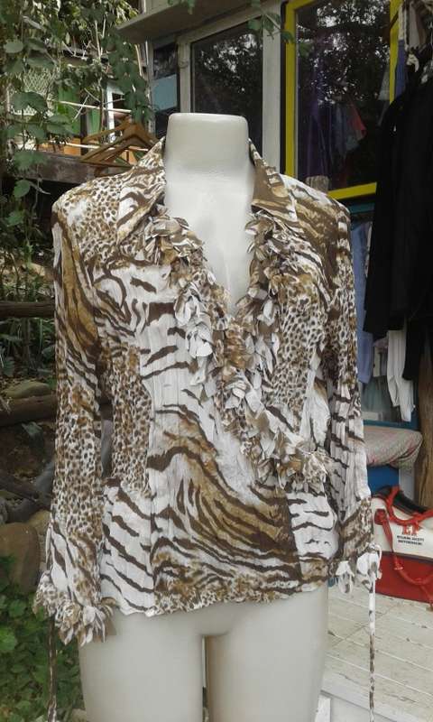Animal Print Chiffon Blouse By Violet And Claire With Fringe Collar Size 12