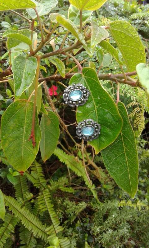 Vintage Aquamarine Blue Glass Stone Clip On Earrings