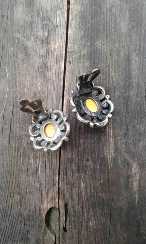 Vintage Aquamarine Blue Glass Stone Clip On Earrings