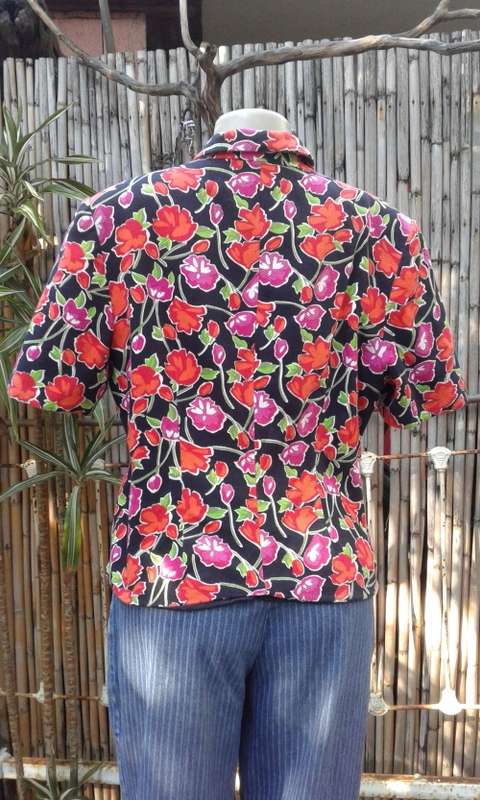 Vintage 1990s Short Sleeves Floral Print Jacket Blazer By JADE Golden Lionshead Buttons Size 14