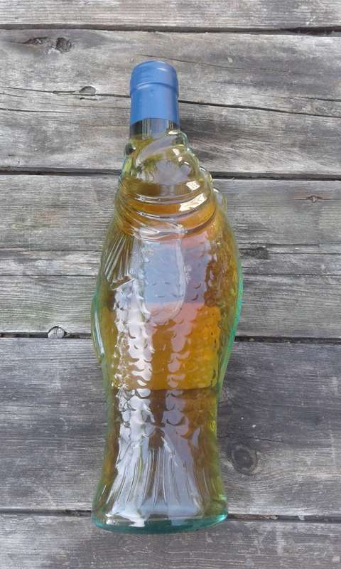 Vintage Wine Of The Wharf Dry White Matelot Wine Bottle Sealed Unopened Fish Shape