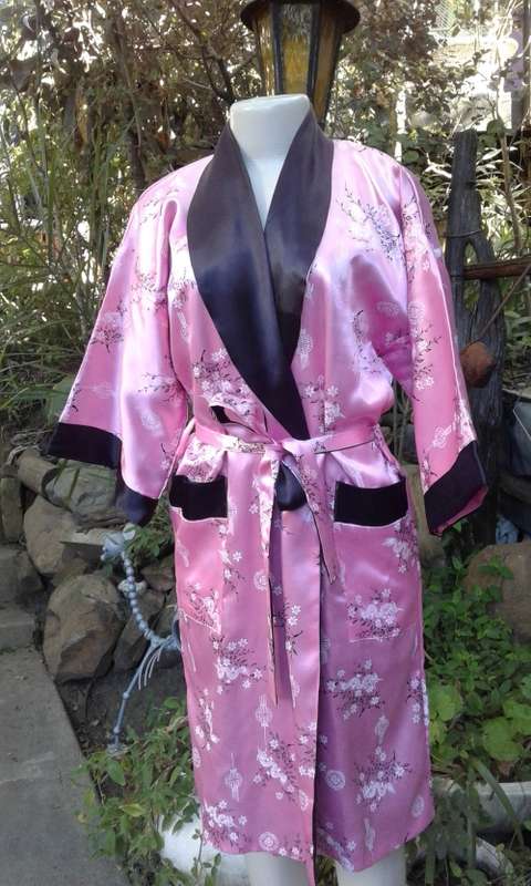 Vintage Reversible Pink And Black Pure Silk Kimono Gown WithCherry Blossom And Dragon Motif Size 14