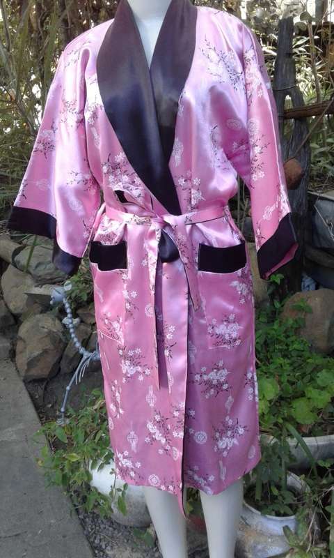 Vintage Reversible Pink And Black Pure Silk Kimono Gown WithCherry Blossom And Dragon Motif Size 14