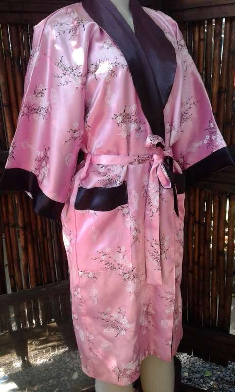 Vintage Reversible Pink And Black Pure Silk Kimono Gown WithCherry Blossom And Dragon Motif Size 14