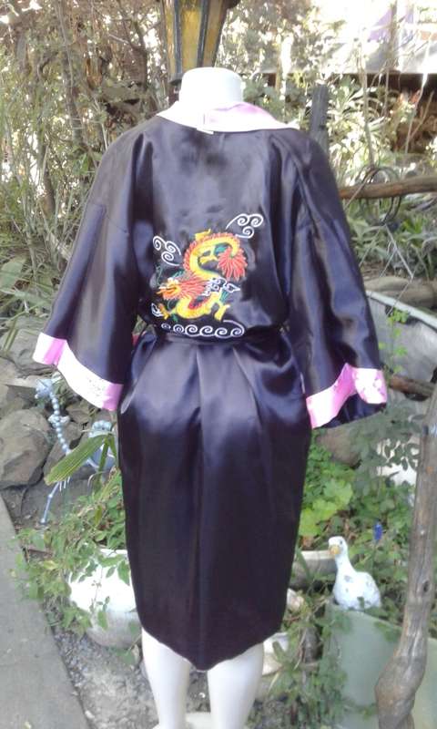 Vintage Reversible Pink And Black Pure Silk Kimono Gown WithCherry Blossom And Dragon Motif Size 14