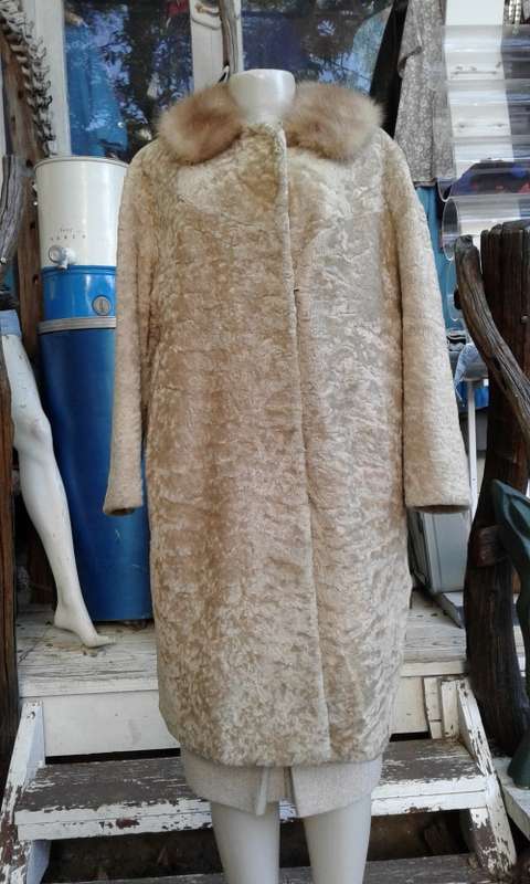 Vintage Original 1960s Golden Persian Lamb Karakul Genuine Fur Coat With Mink Collar Size 14