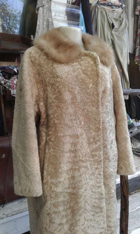 Vintage Original 1960s Golden Persian Lamb Karakul Genuine Fur Coat With Mink Collar Size 14