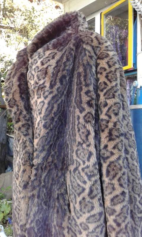 Vintage 1980s Faux Fur Leopard Coat Size 16 to 18