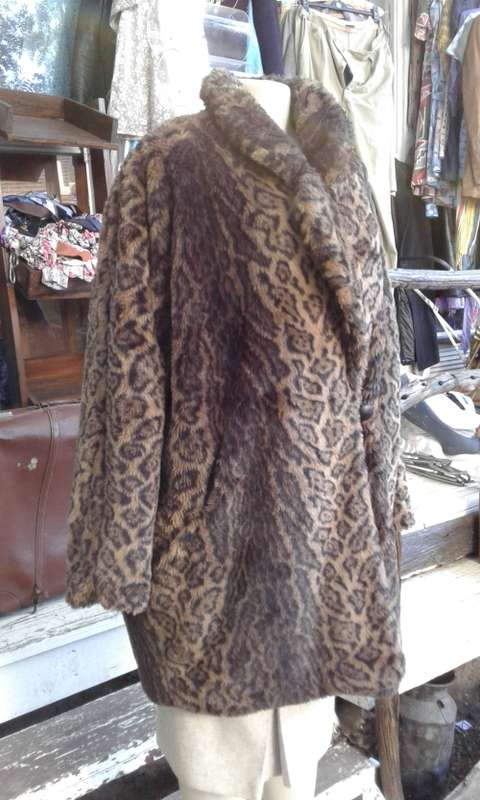 Vintage 1980s Faux Fur Leopard Coat Size 16 to 18