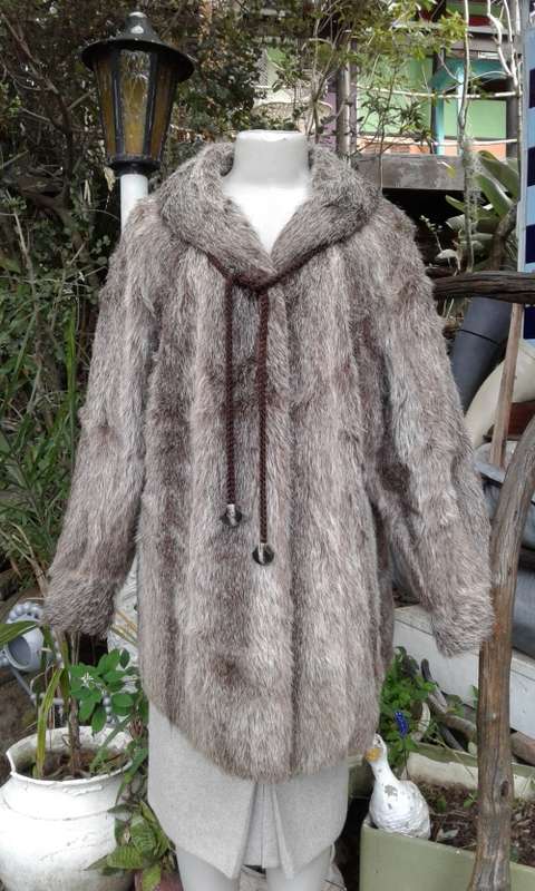 Vintage 1970s Finest Quality Genuine Grey Silver Fox Fur Coat Size 14