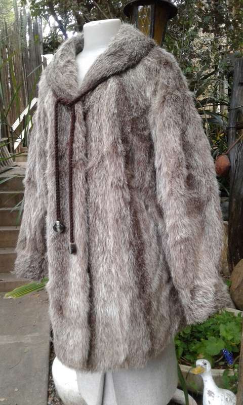 Vintage 1970s Finest Quality Genuine Grey Silver Fox Fur Coat Size 14