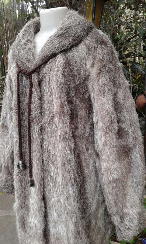 Vintage 1970s Finest Quality Genuine Grey Silver Fox Fur Coat Size 14