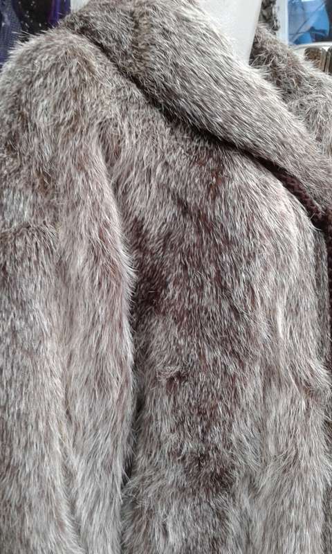 Vintage 1970s Finest Quality Genuine Grey Silver Fox Fur Coat Size 14