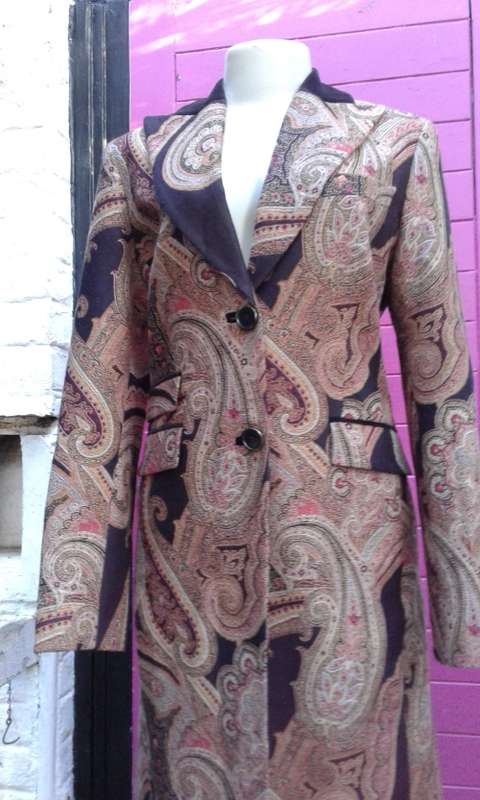 Exquisite Italian Designer  Coat By Etro Milano Paisley Pattern Size 10 Excellent Condition