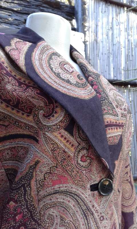 Exquisite Italian Designer  Coat By Etro Milano Paisley Pattern Size 10 Excellent Condition