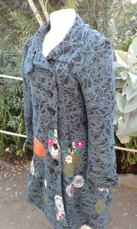 Desigual Green Winter Designer Coat With Flower Embroidery Fiber Art Size 12