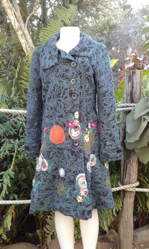 Desigual Green Winter Designer Coat With Flower Embroidery Fiber Art Size 12