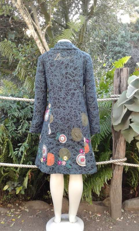 Desigual Green Winter Designer Coat With Flower Embroidery Fiber Art Size 12