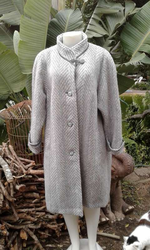 Luxury Sager Mohair Wool Winter Designer Coat Exquisite Finishes By Koehler Kraenzer 14 to 16