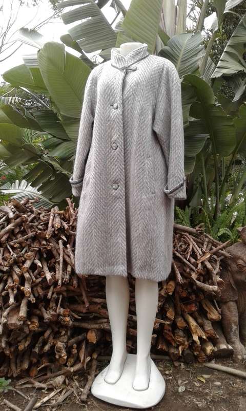 Luxury Sager Mohair Wool Winter Designer Coat Exquisite Finishes By Koehler Kraenzer 14 to 16