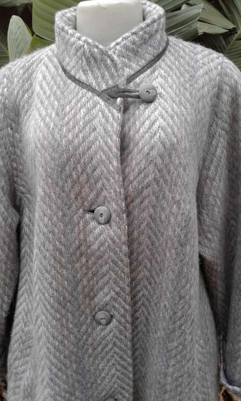 Luxury Sager Mohair Wool Winter Designer Coat Exquisite Finishes By Koehler Kraenzer 14 to 16