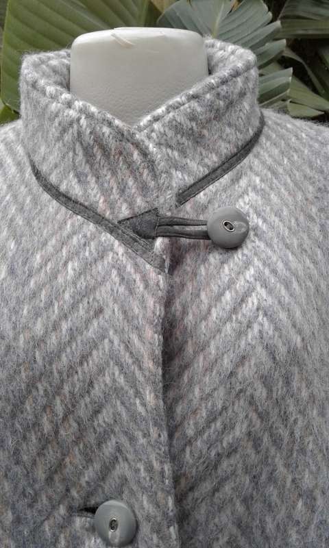 Luxury Sager Mohair Wool Winter Designer Coat Exquisite Finishes By Koehler Kraenzer 14 to 16