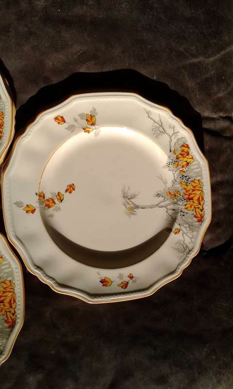 Set Alfred Meakin Astoria Shape Marigold CORALIE 3 Dinner Plates 3 Bread Plates 1 Medium Sized Plate