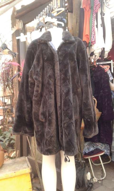 Searle Blatt Studio Chocolate Brown Faux Fur Designer Coat Made In USA Size 14 to 16
