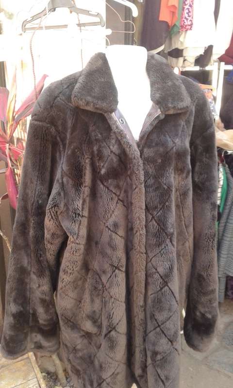Searle Blatt Studio Chocolate Brown Faux Fur Designer Coat Made In USA Size 14 to 16