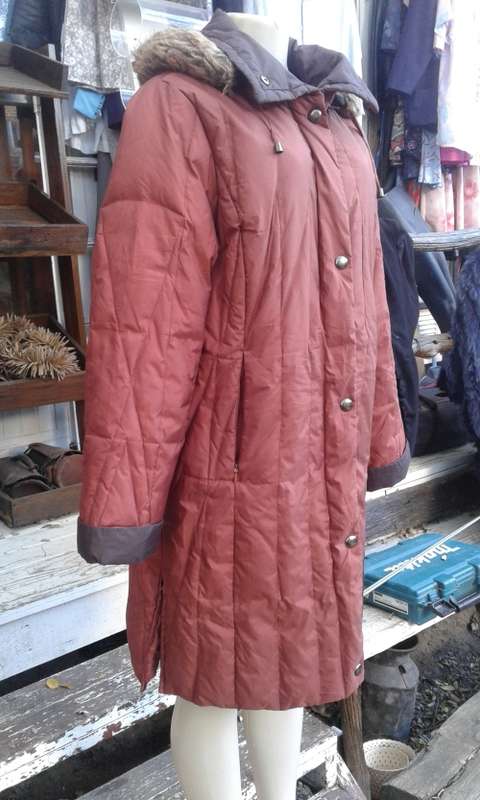 High Quality Down Padded Winter Coat In Burnt Orange With Hòod Super Warm And Comfortable Size 14