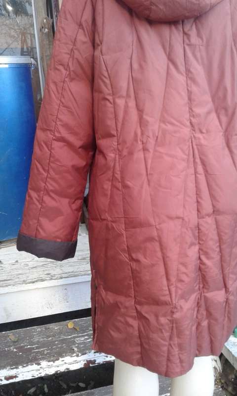 High Quality Down Padded Winter Coat In Burnt Orange With Hòod Super Warm And Comfortable Size 14